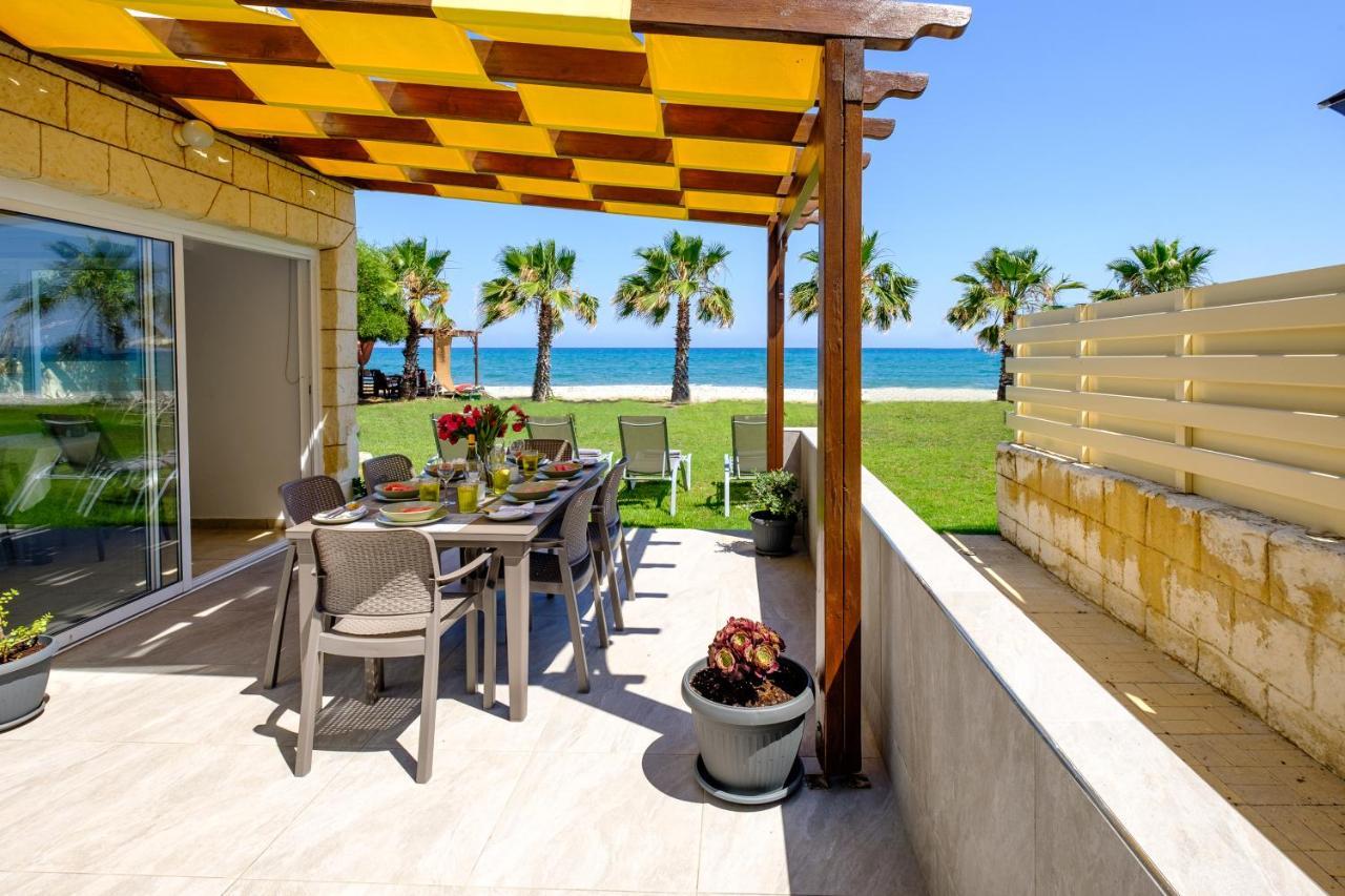 Pebble Beach Apartment Oroklini Exterior photo